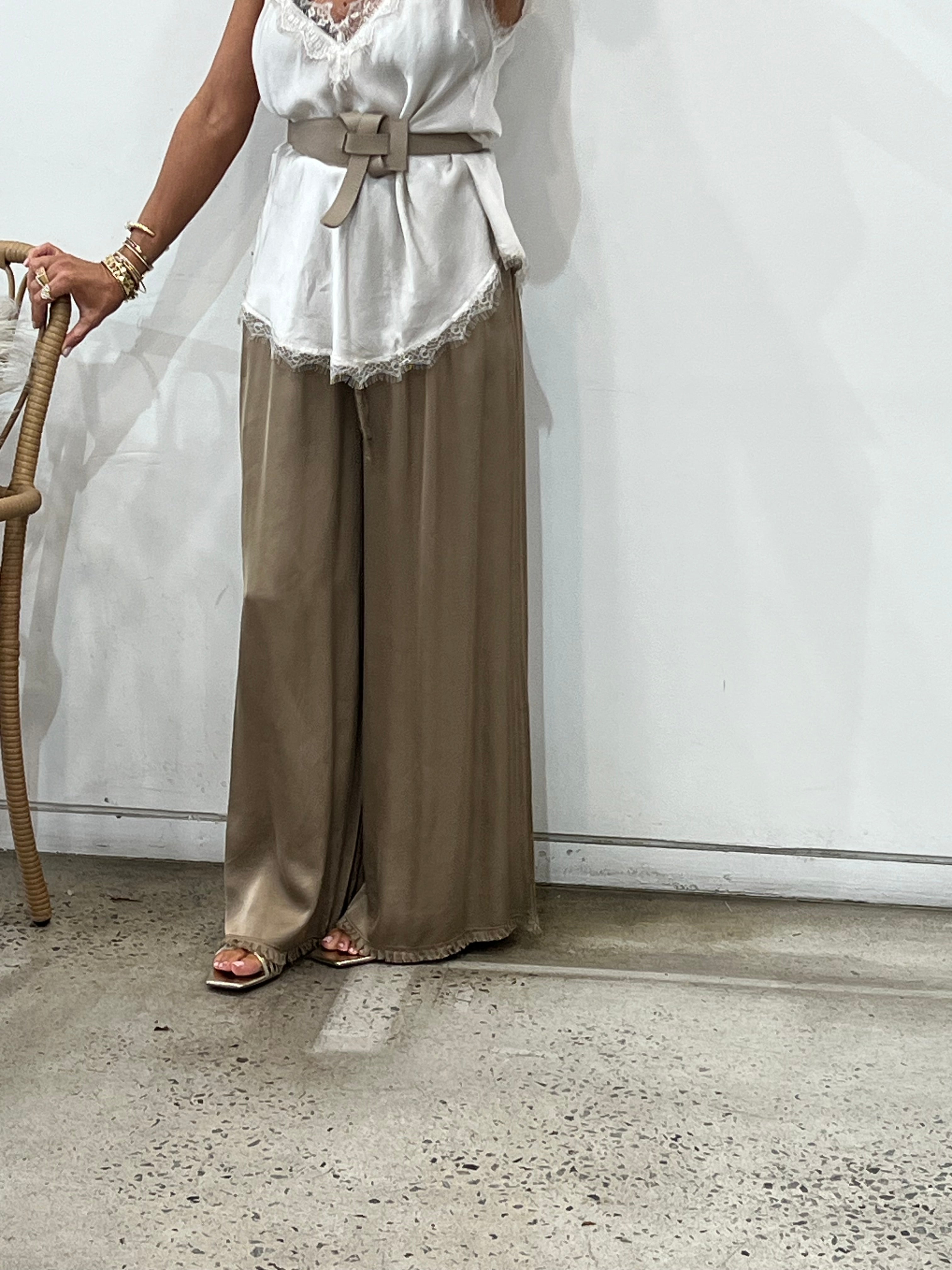 Natacha - Wide Leg Fray Hem Pant