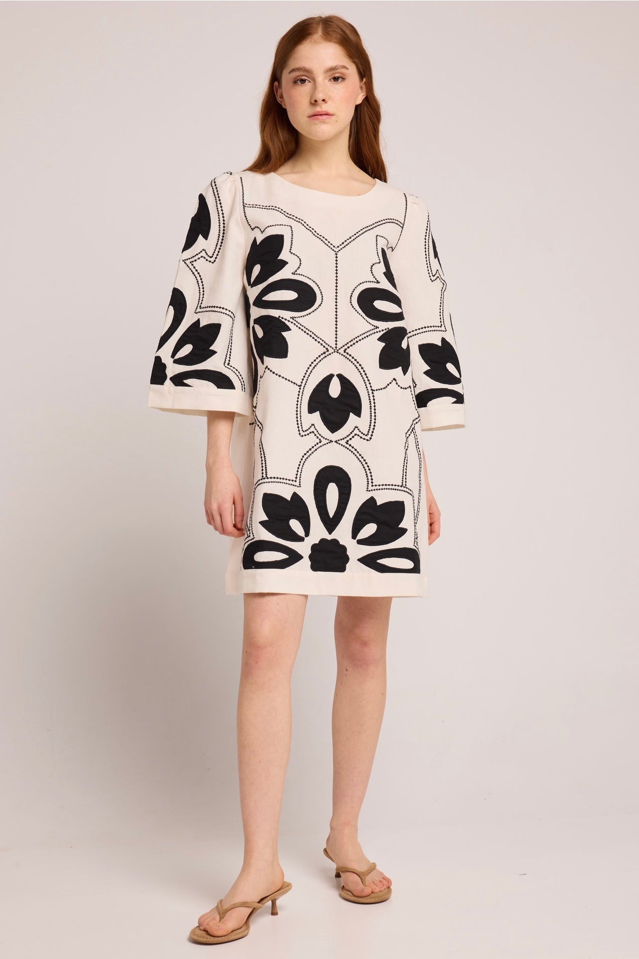 Louizon - Mirael Applique Shift Dress